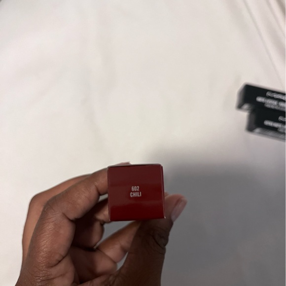 MAC LIPSTICK - Picture 2 of 2